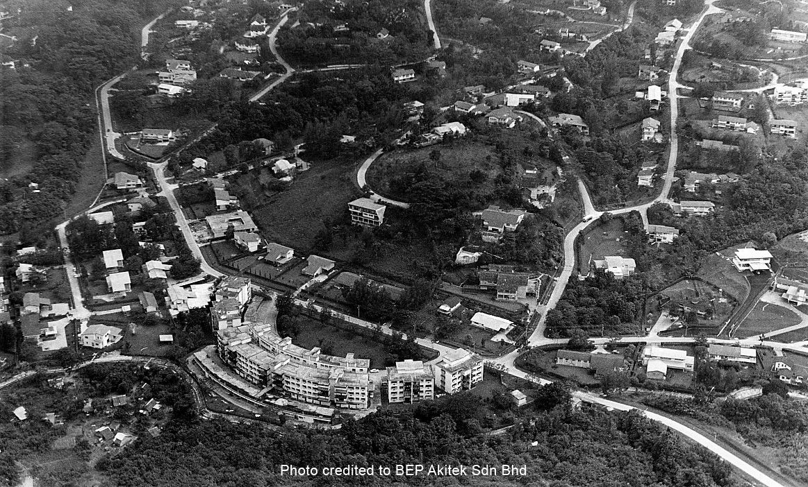 Black and white aerial photograph of Kenny Hill